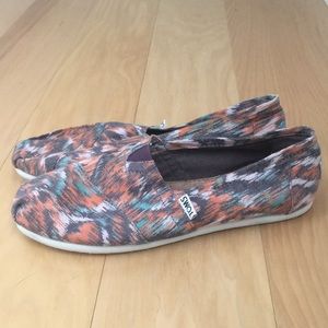 Colorful size 8 Toms